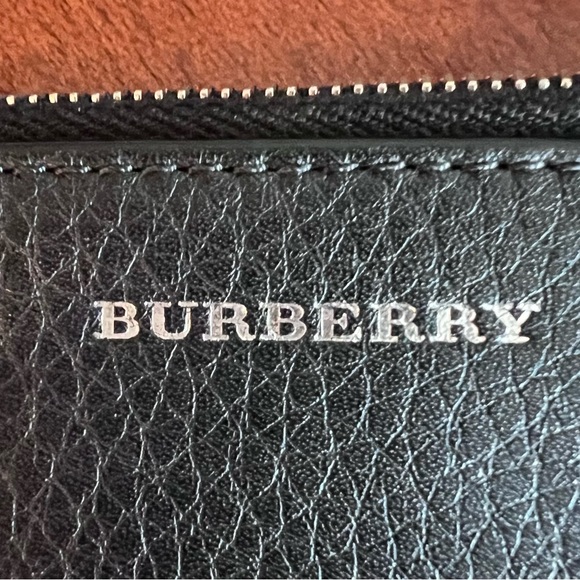 Burberry black/green Card holder with zipper - Picture 2 of 5